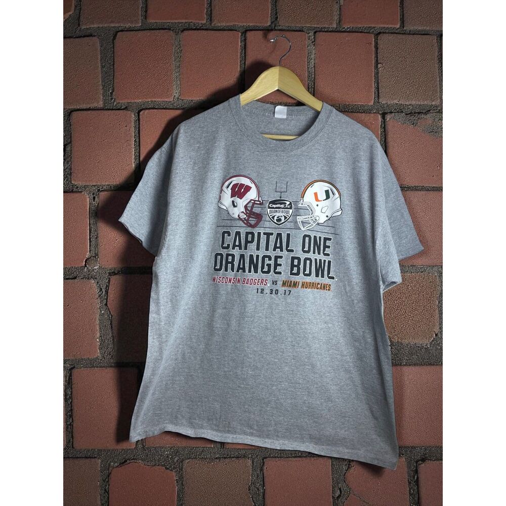 2017 Capital One Orange Bowl T-Shirt – Wisconsin Badgers v Miami Hurricanes –XL
